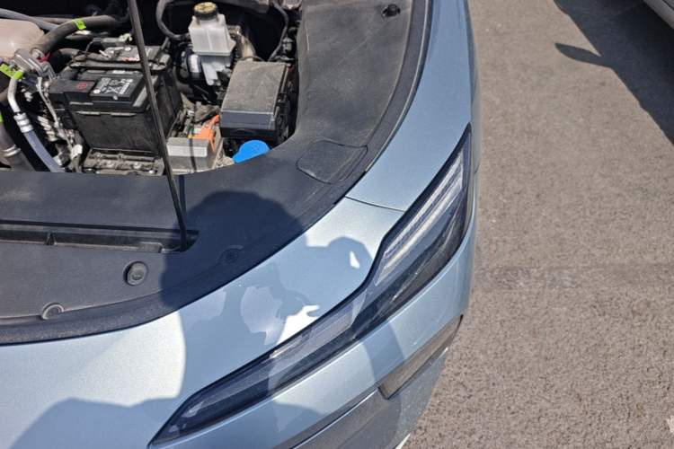Used Roewe D6 2025 520km Smart Enjoyment Version Engine Bay Left