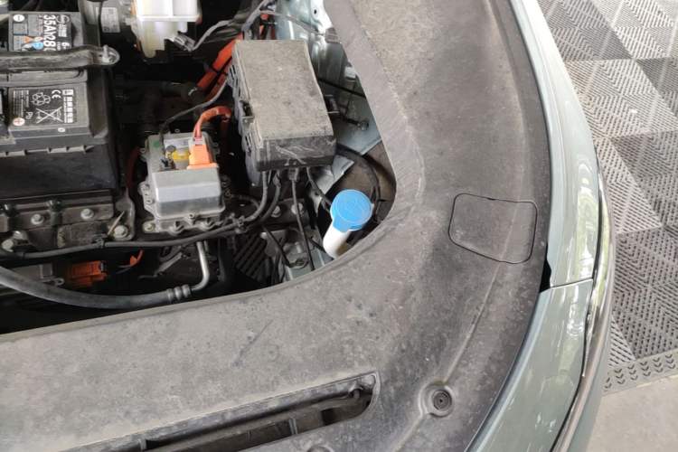 Used Roewe D6 2025 520km Smart Enjoyment Version Engine Bay Left
