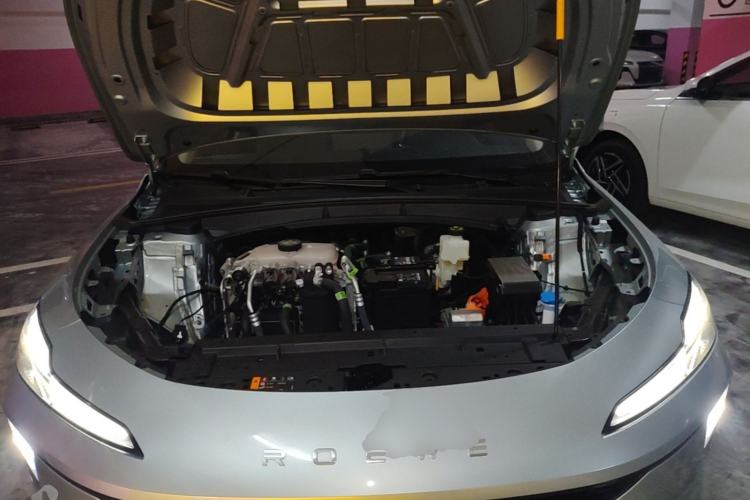 Used Roewe D6 2025 450 km Premium Edition Engine Bay