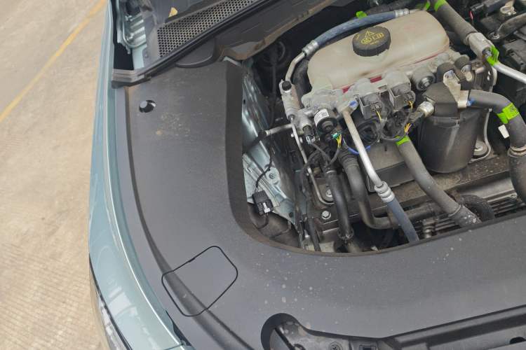 Used Roewe D6 2025 450km Deluxe Edition Engine Bay Right