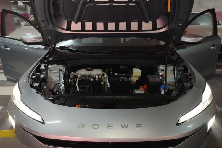 Used Roewe D6 2025 450 km Premium Edition Engine Bay
