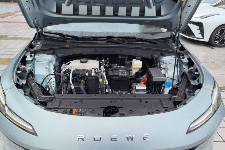 Used Roewe D6 2025 450 km Premium Edition Engine Bay