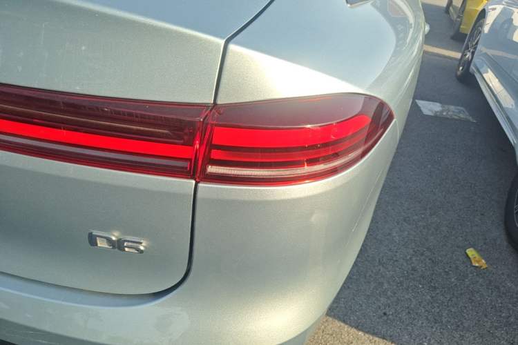 Used Roewe D6 2025 450 km Premium Edition Exterior 3