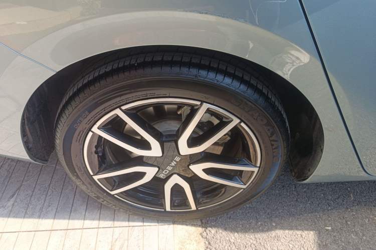 Used Roewe D6 2025 520km Smart Enjoyment Version Exterior 4