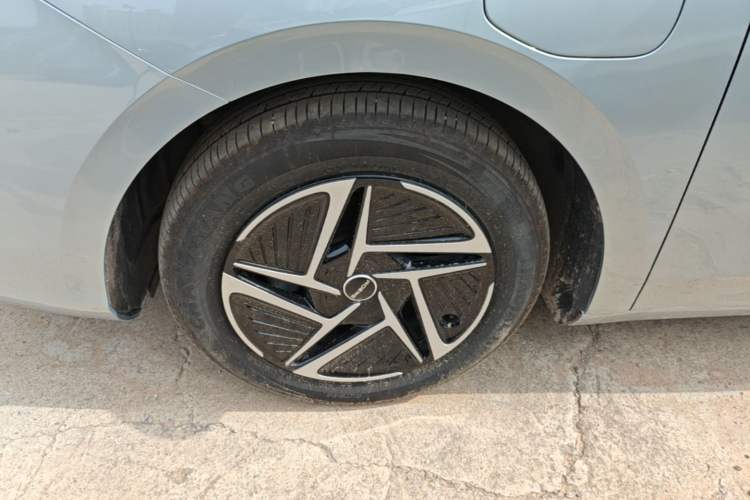 Used Roewe D6 2025 450 km Premium Edition Exterior 4