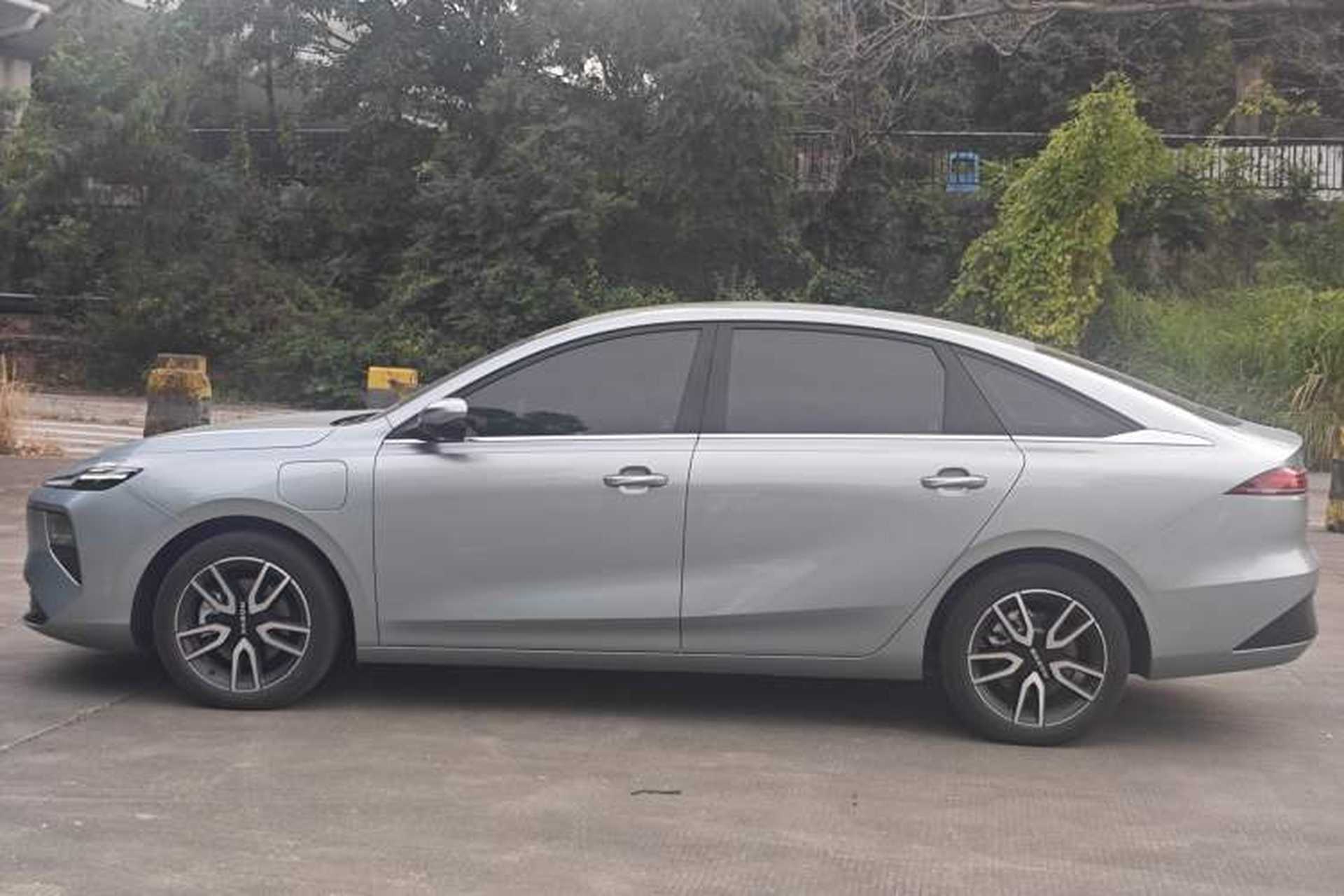 Used Roewe D6 2025 520km Luxury Edition Exterior 6