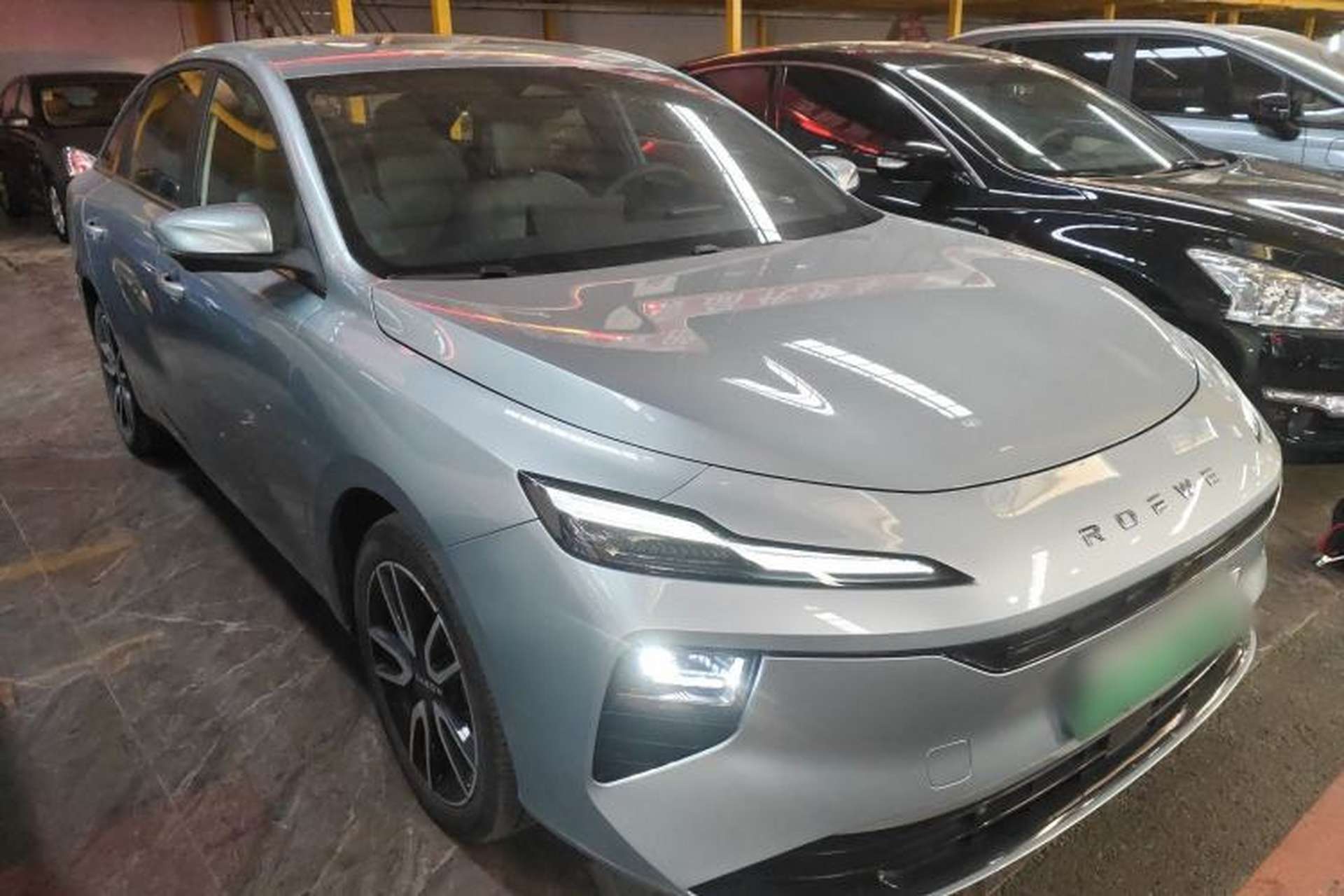 Used Roewe D6 2025 520km Smart Enjoyment Version Front Right 45 Deg