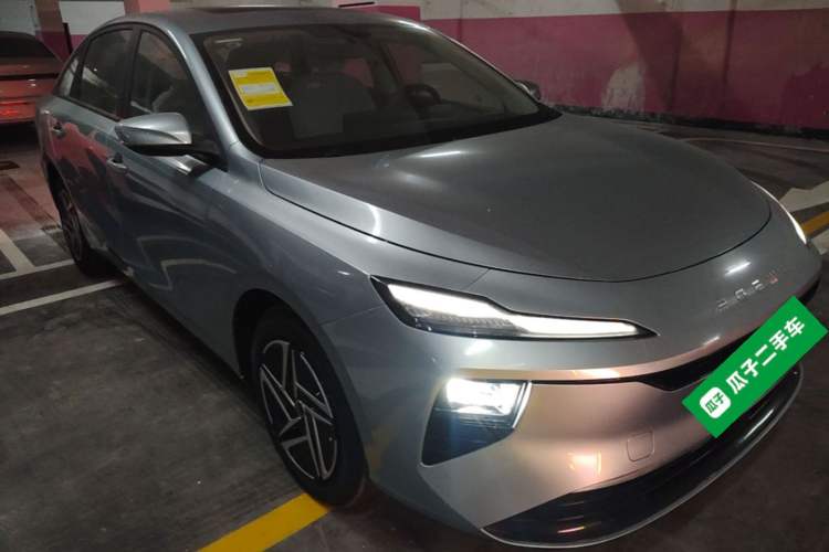 Used Roewe D6 2025 450 km Premium Edition Front Right 45 Deg