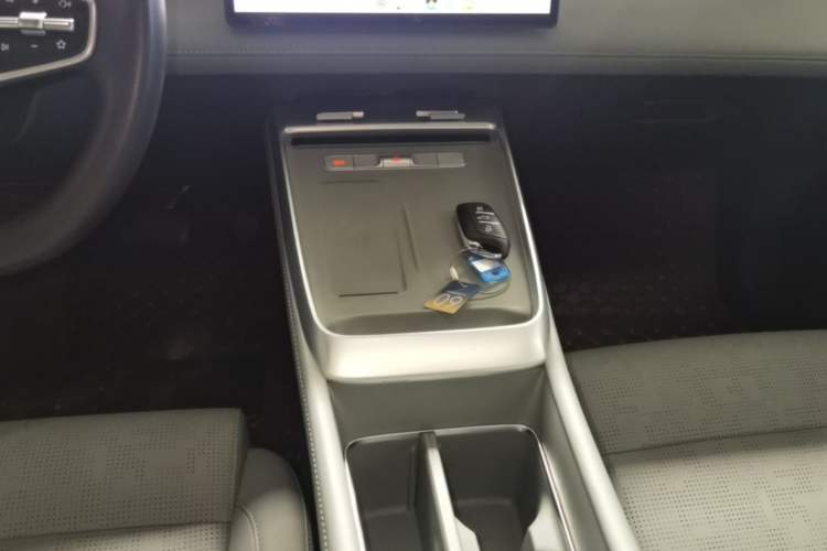 Used Roewe D6 2025 520km Smart Enjoyment Version Gear Lever