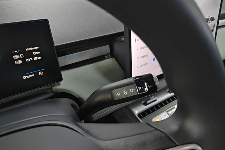 Used Roewe D6 2025 520km Smart Enjoyment Version Gear Lever