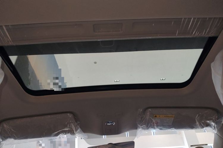 Used Roewe D6 2025 450 km Premium Edition Headliner