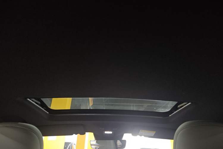 Used Roewe D6 2025 520km Smart Enjoyment Version Headliner