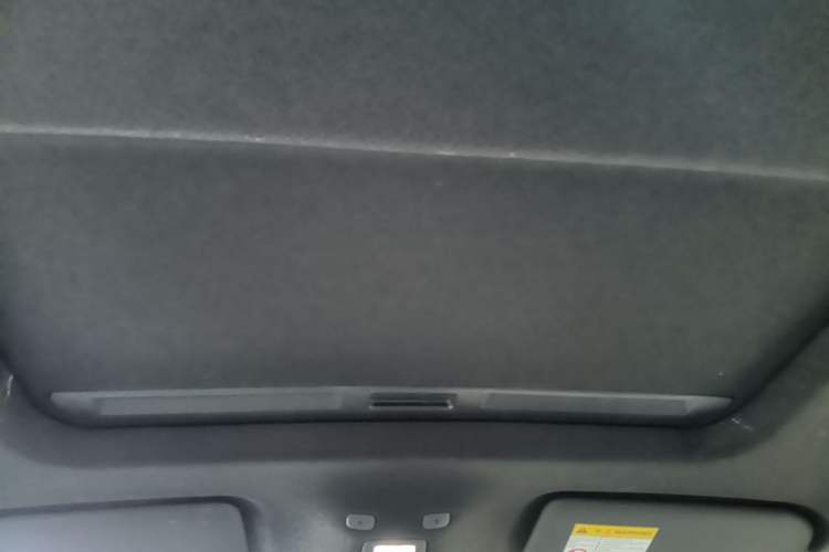 Used Roewe D6 2025 520km Smart Enjoyment Version Headliner