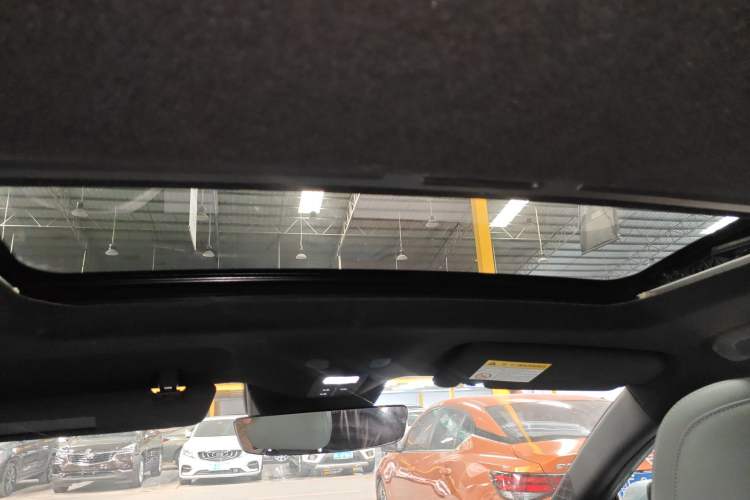 Used Roewe D6 2025 520km Smart Enjoyment Version Headliner