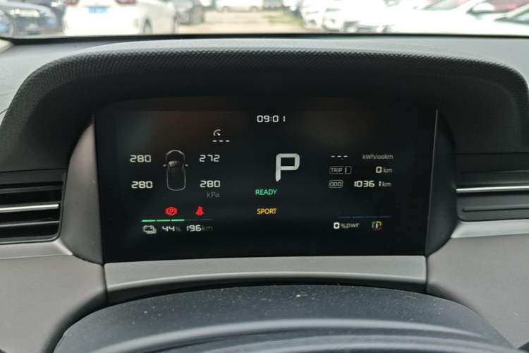 Used Roewe D6 2025 450 km Premium Edition Instrument Cluster