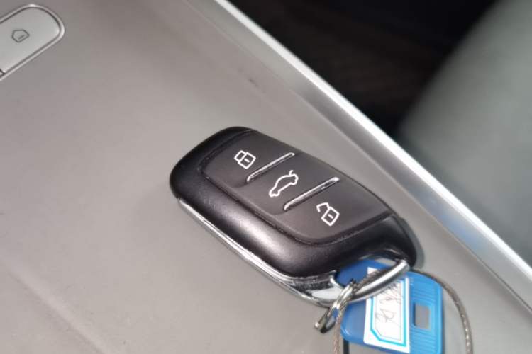 Used Roewe D6 2025 520km Smart Enjoyment Version Interior 1