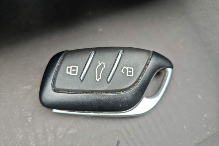 Used Roewe D6 2025 450 km Premium Edition Interior 1