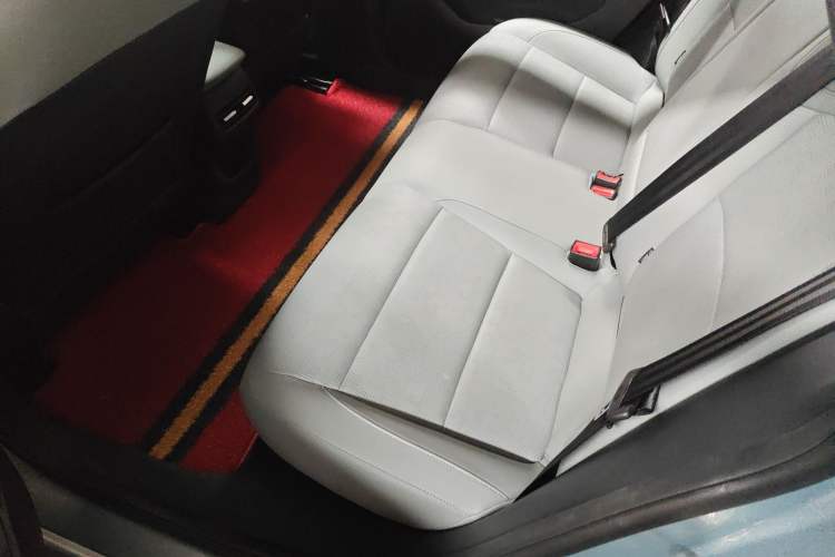 Used Roewe D6 2025 520km Smart Enjoyment Version Interior 4