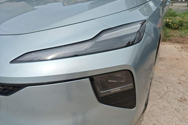 Used Roewe D6 2025 450 km Premium Edition Left Front Headlight