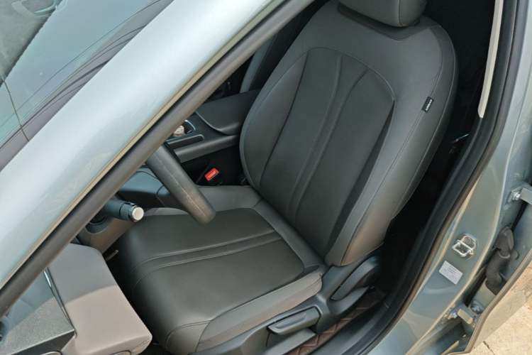 Used Roewe D6 2025 450 km Premium Edition Left Front Seat