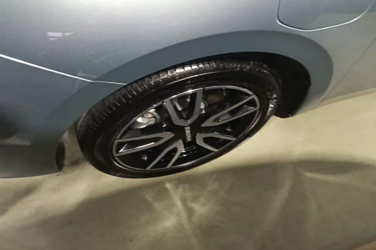 Used Roewe D6 2025 520km Smart Enjoyment Version Left Front Wheel Hub