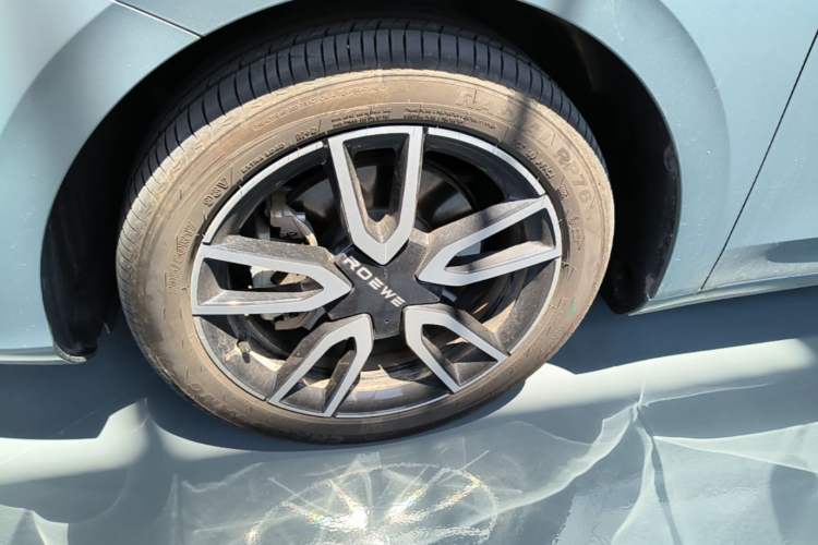 Used Roewe D6 2025 520km Smart Enjoyment Version Left Front Wheel Hub
