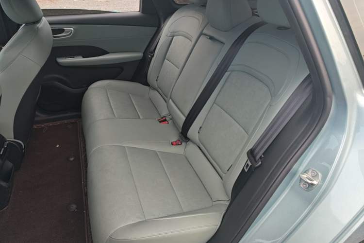 Used Roewe D6 2025 520km Smart Enjoyment Version Left Rear Seat