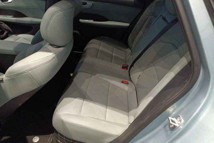 Used Roewe D6 2025 520km Smart Enjoyment Version Left Rear Seat