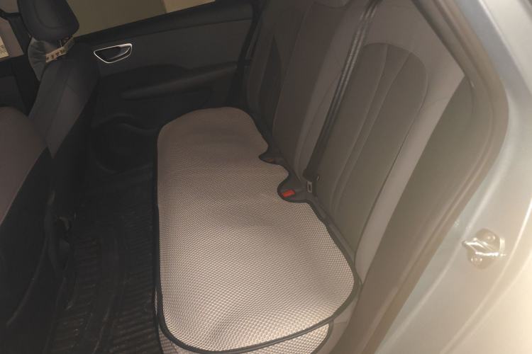 Used Roewe D6 2025 450 km Premium Edition Left Rear Seat
