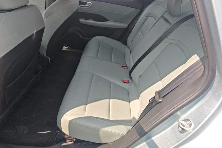 Used Roewe D6 2025 520km Smart Enjoyment Version Left Rear Seat