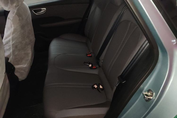 Used Roewe D6 2025 450 km Premium Edition Left Rear Seat