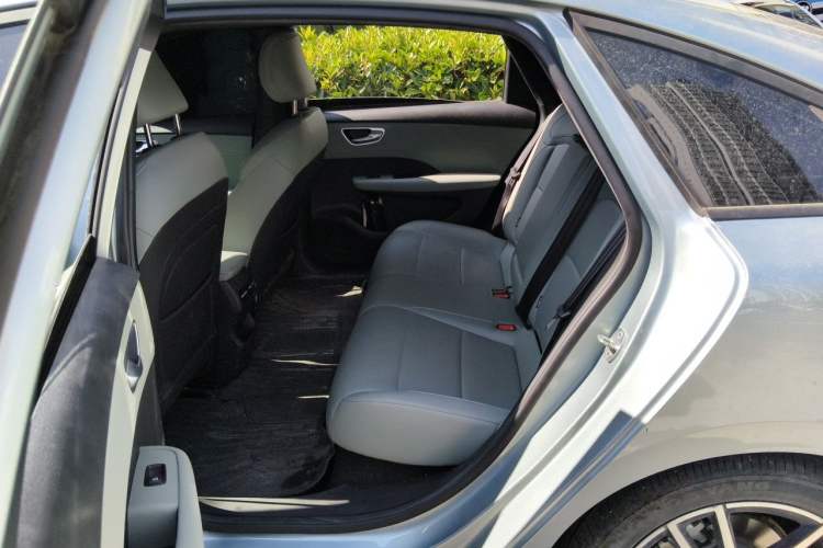 Used Roewe D6 2025 450km Deluxe Edition Left Rear Seat