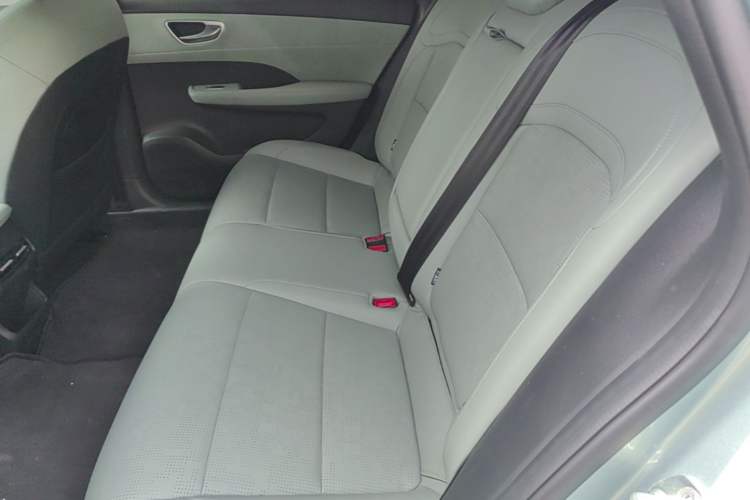 Used Roewe D6 2025 520km Smart Enjoyment Version Left Rear Seat