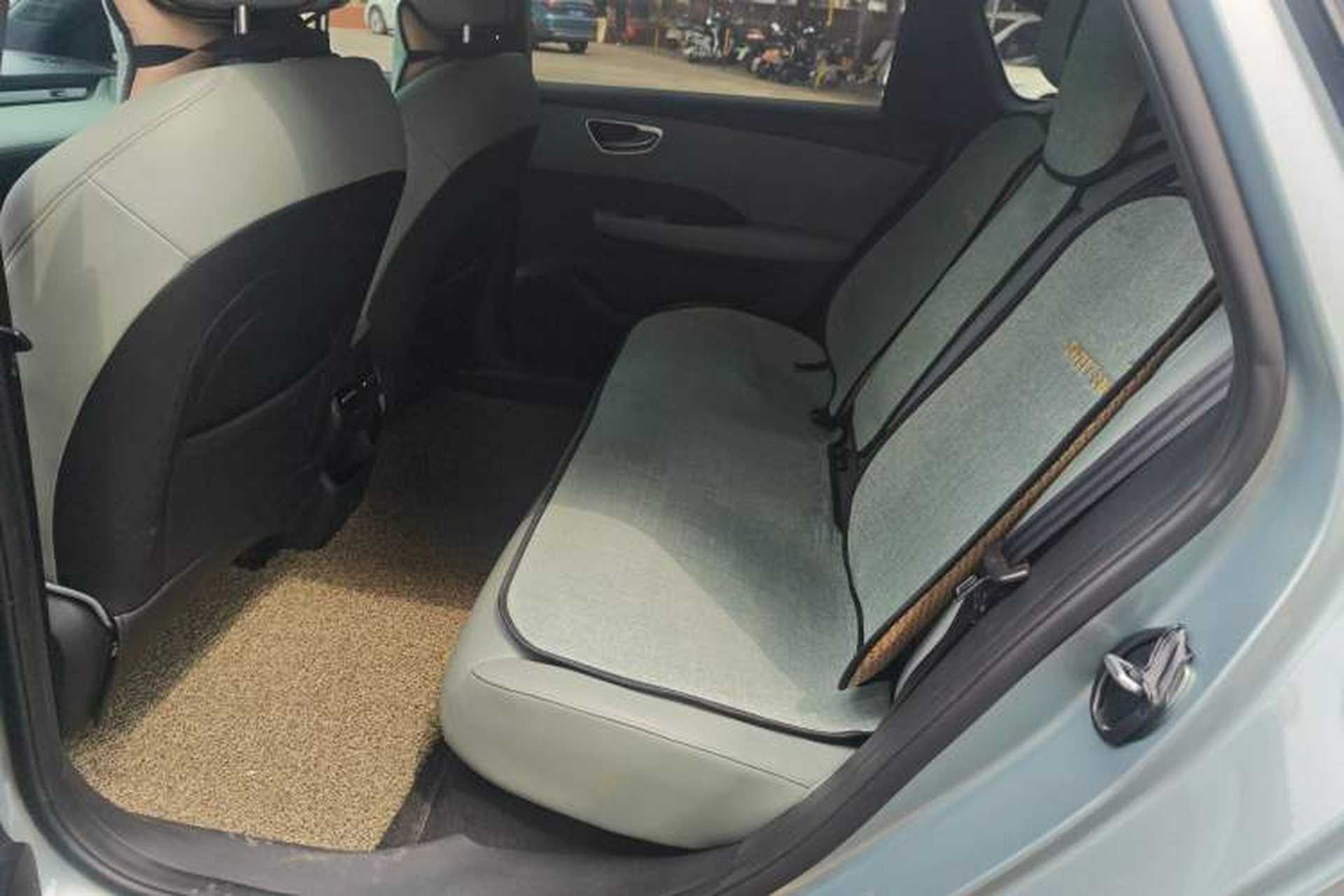 Used Roewe D6 2025 450km Deluxe Edition Left Rear Seat