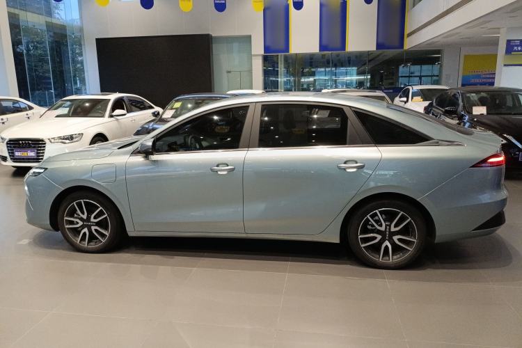 Used Roewe D6 2025 520km Smart Enjoyment Version Left Side