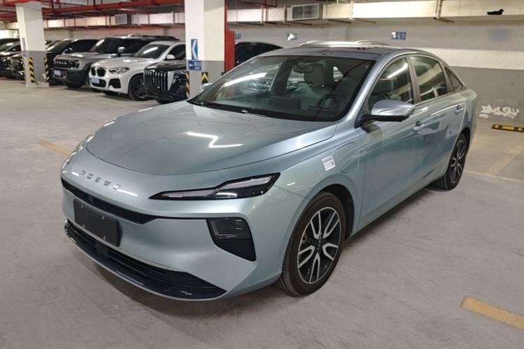 Roewe D6 2025 450km Deluxe Edition