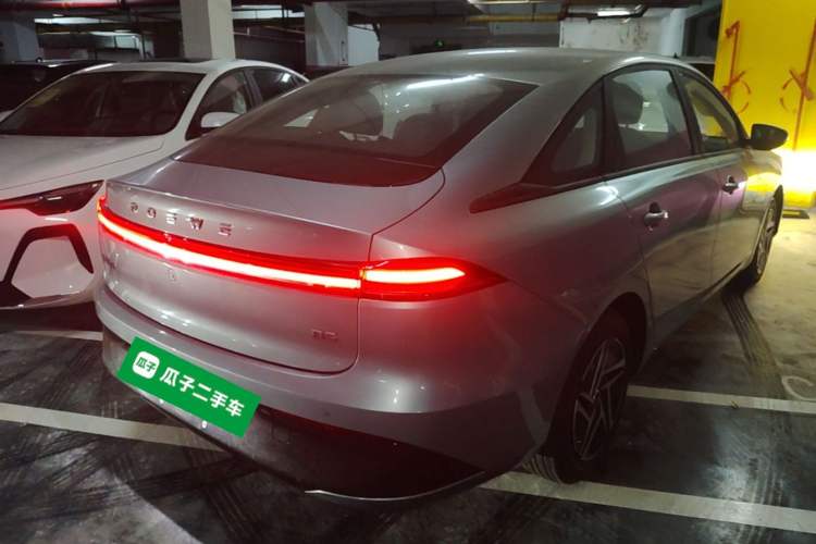 Used Roewe D6 2025 450 km Premium Edition Rear Right 45 Deg