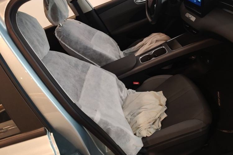 Used Roewe D6 2025 450 km Premium Edition Right Front Seat