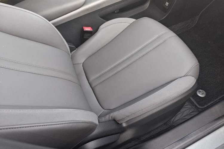 Used Roewe D6 2025 450 km Premium Edition Right Front Seat