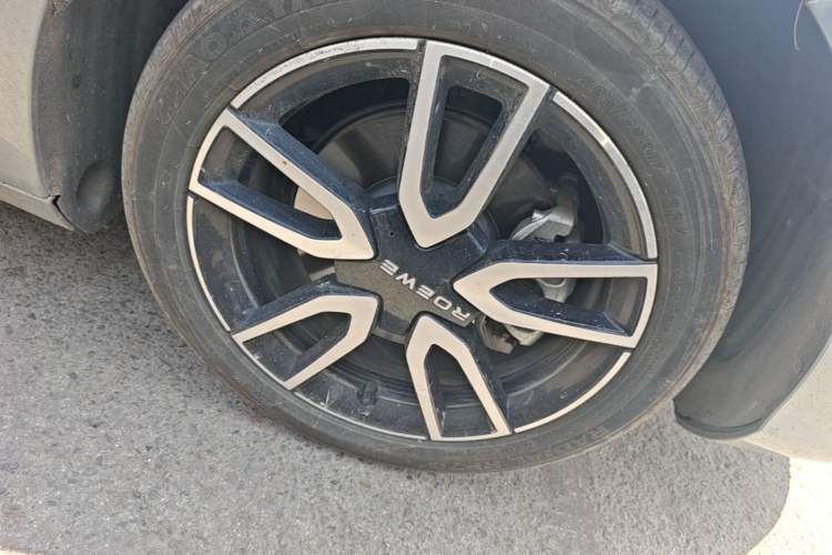 Used Roewe D6 2025 520km Smart Enjoyment Version Right Front Wheel Hub