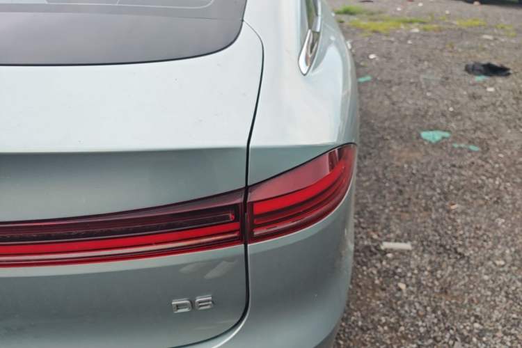 Used Roewe D6 2025 520km Smart Enjoyment Version Right Rear Taillight
