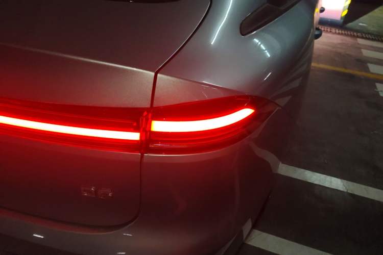 Used Roewe D6 2025 450 km Premium Edition Right Rear Taillight