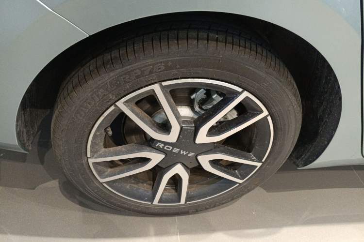 Used Roewe D6 2025 520km Smart Enjoyment Version Right Rear Wheel Hub