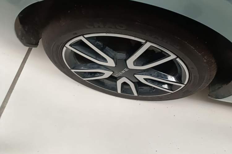 Used Roewe D6 2025 450km Deluxe Edition Right Rear Wheel Hub