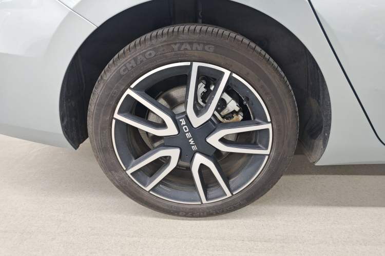 Used Roewe D6 2025 520km Smart Enjoyment Version Right Rear Wheel Hub