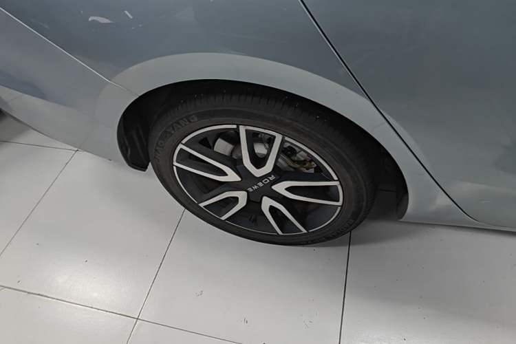 Used Roewe D6 2025 520km Smart Enjoyment Version Right Rear Wheel Hub