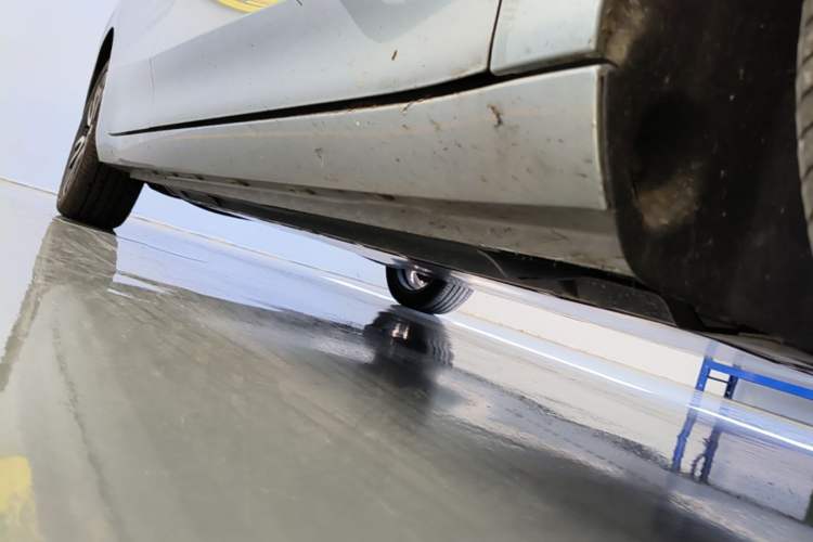 Used Roewe D6 2025 520km Smart Enjoyment Version Right Side Sill