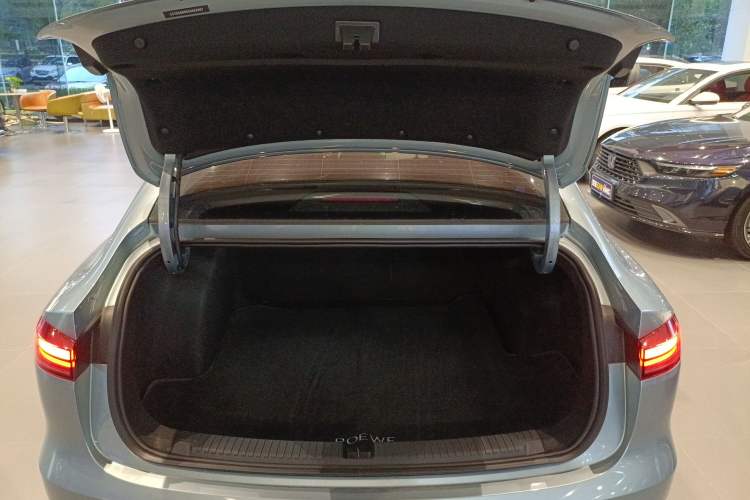 Used Roewe D6 2025 520km Smart Enjoyment Version Trunk