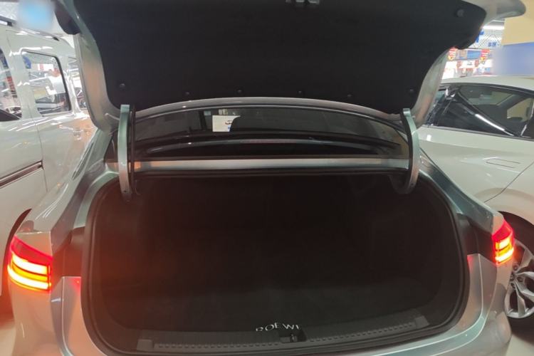 Used Roewe D6 2025 520km Smart Enjoyment Version Trunk