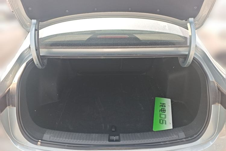 Used Roewe D6 2025 520km Smart Enjoyment Version Trunk